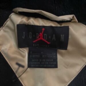 Kids gold Jordan puffer jacket